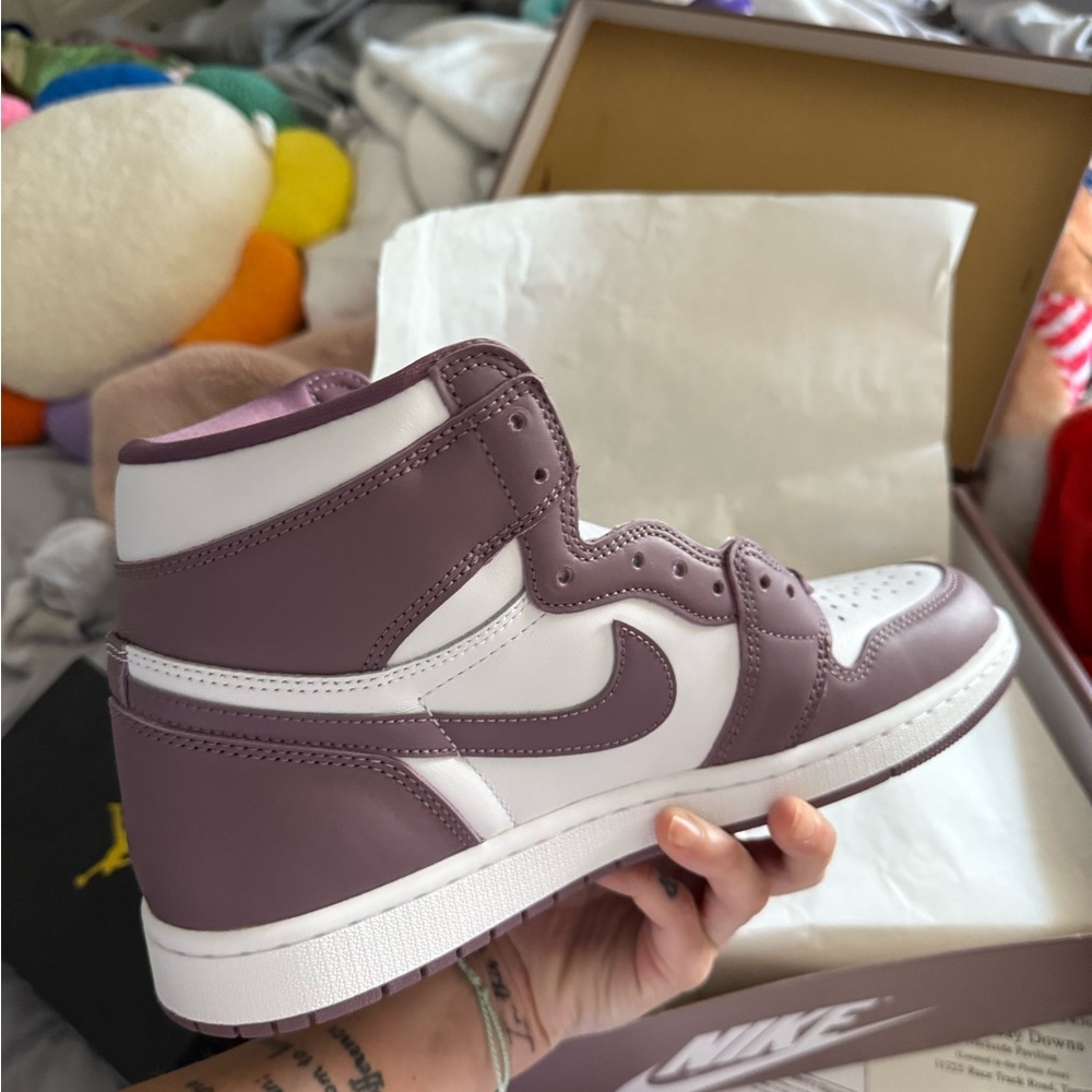 Nike Women's Mauve and White High-Top Sneakers